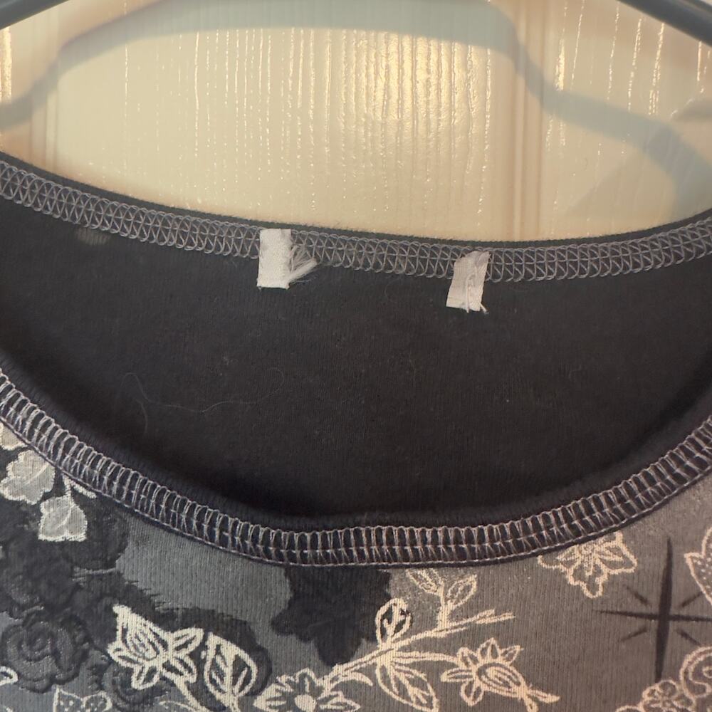 Dressbarn Y2K Women’s Paris Fitted T-Shirt Size L Black Gray Rhinestones Floral - Picture 3 of 7